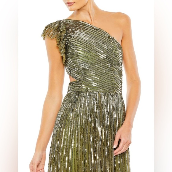 Mac Duggal 5565 NWT SEQUINED ONE SHOULDER FLUTTER SLEEVE A LINE GOWN - Picture 3 of 7